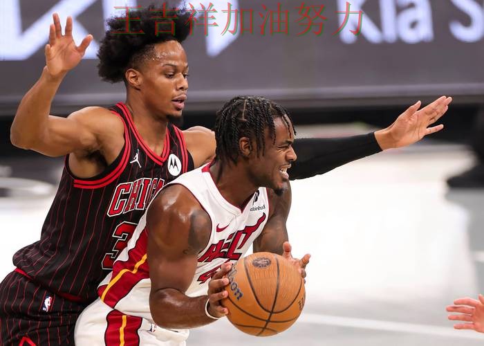 热火在NBA中防线失误导致痛失好局 为下一场比赛埋下伏笔 热火在NBA中防线失误导致痛失好局 为下一场比赛埋下伏笔